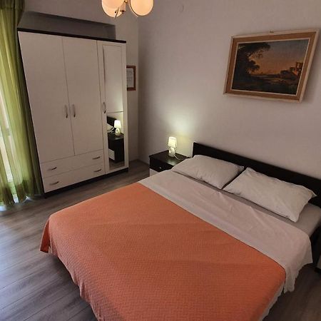 Double Rooms With Terrace Tomica Baška Esterno foto