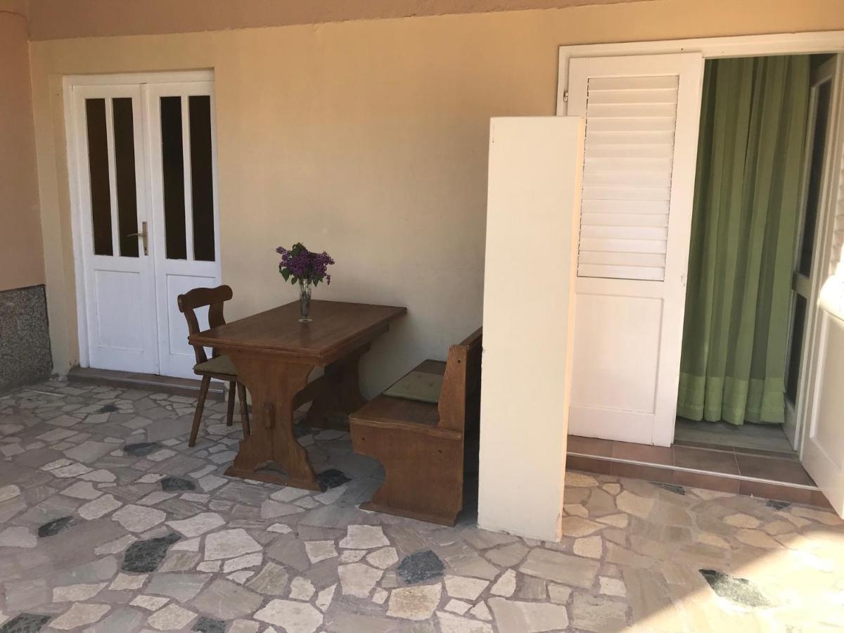 Double Rooms With Terrace Tomica Baška Esterno foto