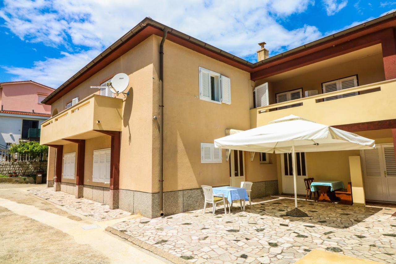 Double Rooms With Terrace Tomica Baška Esterno foto