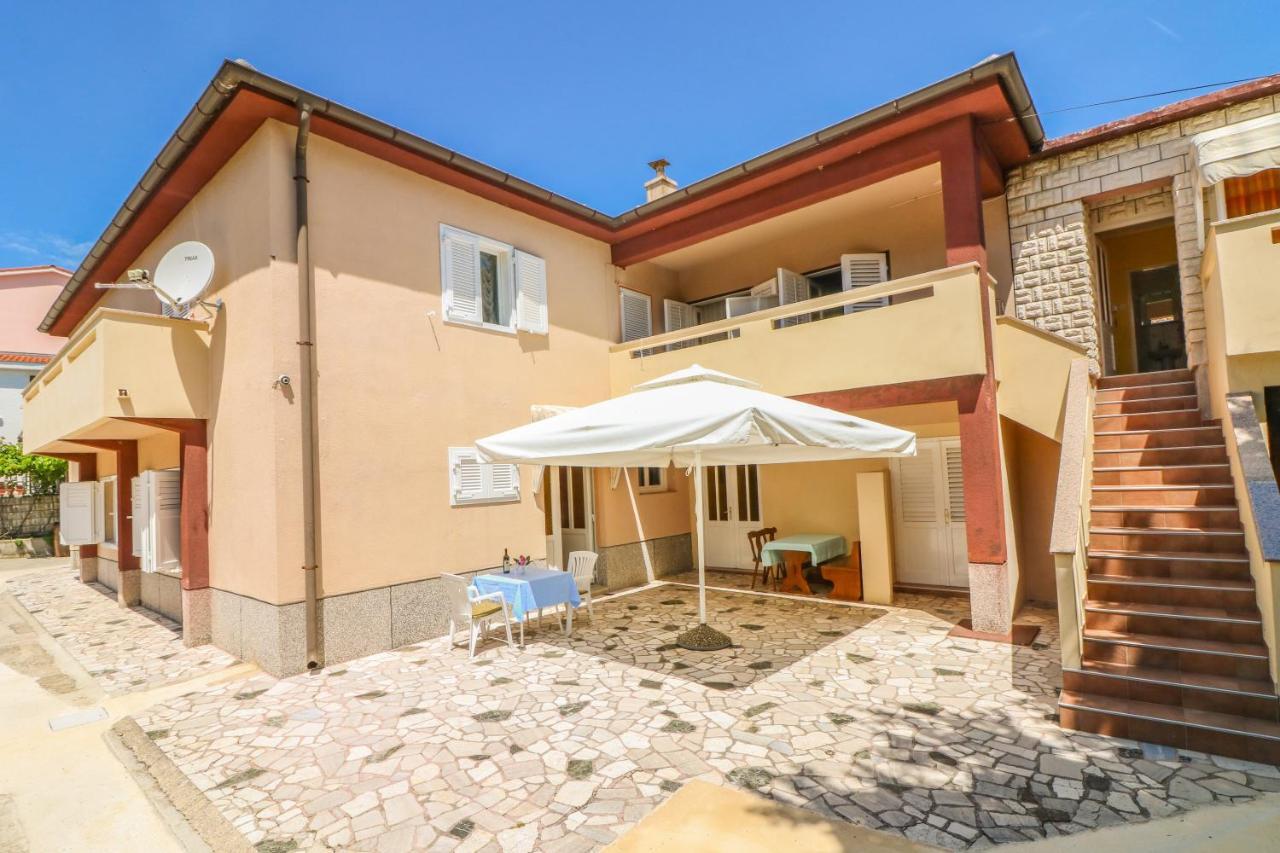 Double Rooms With Terrace Tomica Baška Esterno foto