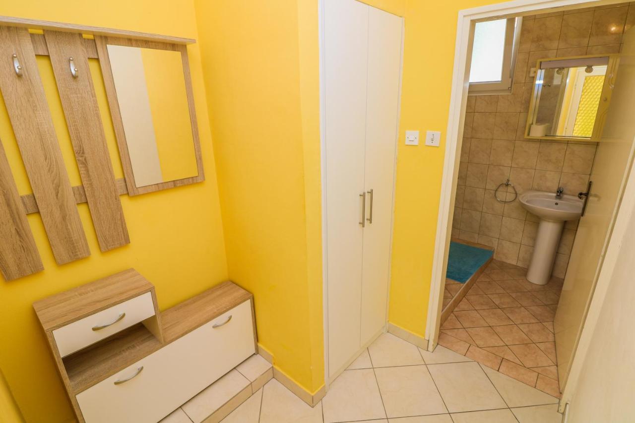 Double Rooms With Terrace Tomica Baška Esterno foto