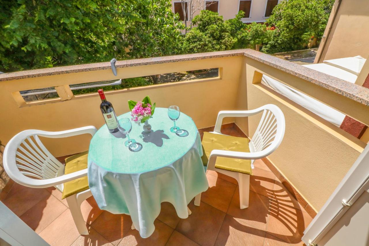 Double Rooms With Terrace Tomica Baška Esterno foto