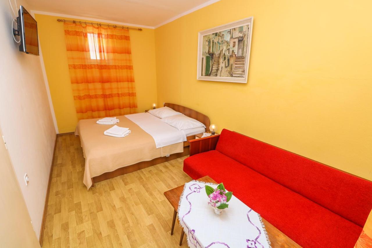 Double Rooms With Terrace Tomica Baška Esterno foto